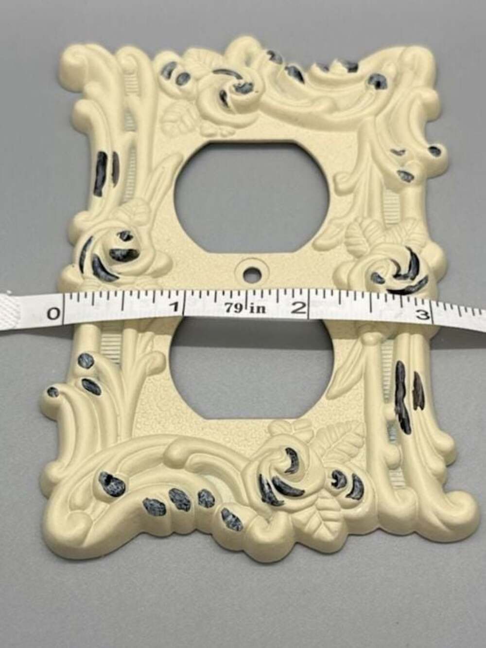 Amertac Cast Metal Antique White Switch & Outlet Plate Covers Lot Cottagecore - Picture 3 of 13